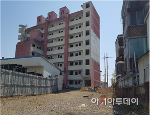 증평군 방치된 건축물 전경