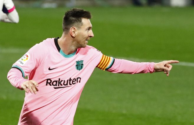 SOCCER-SPAIN-REV-FCB/REPORT <YONHAP NO-1404> (REUTERS)