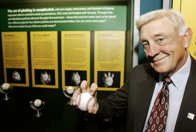 Obit Niekro Baseball <YONHAP NO-0518> (AP)