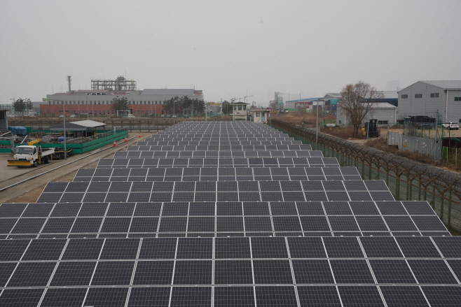 1) E1 인천 LPG 저장기지 내 태양광 발전 설비 전경