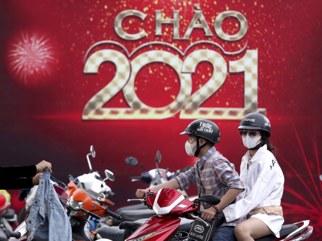 Virus Outbreak Vietnam New Years Eve <YONHAP NO-3229> (AP)