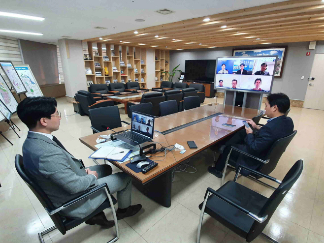 관련사진