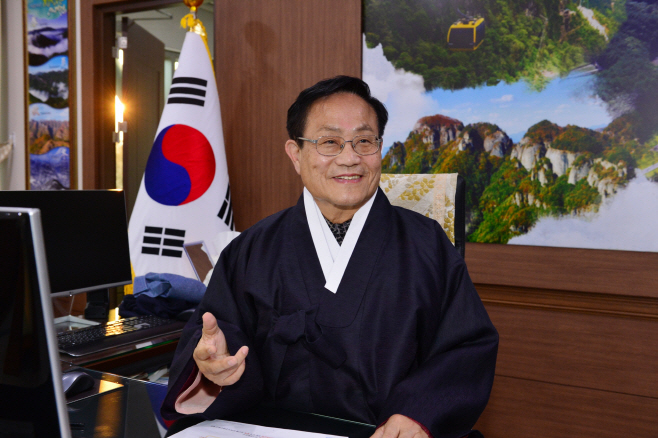 1. 새해 사자성어(엄태항 봉화군수)