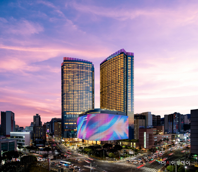 [롯데관광개발 사진자료] 제주드림타워_전경사진 (1)