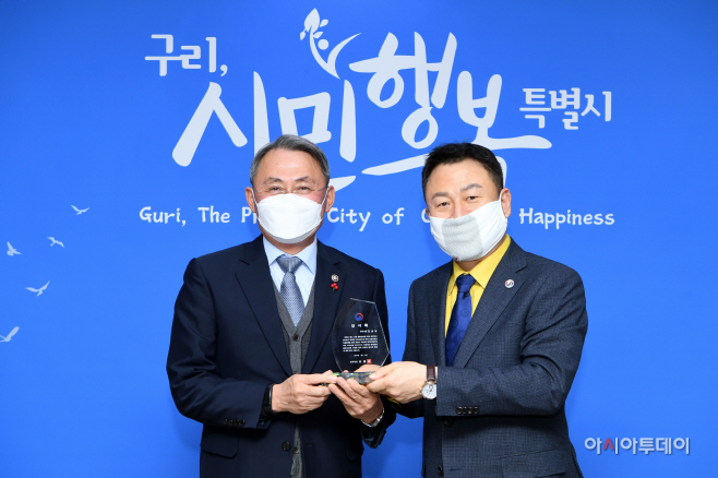 국내 최초 입영지원금 지급' 병무청 감사패 받아