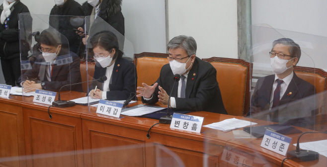 발언하는 이재갑 고용노동부 장관