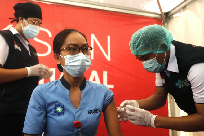 Virus Outbreak Indonesia <YONHAP NO-4439> (AP)