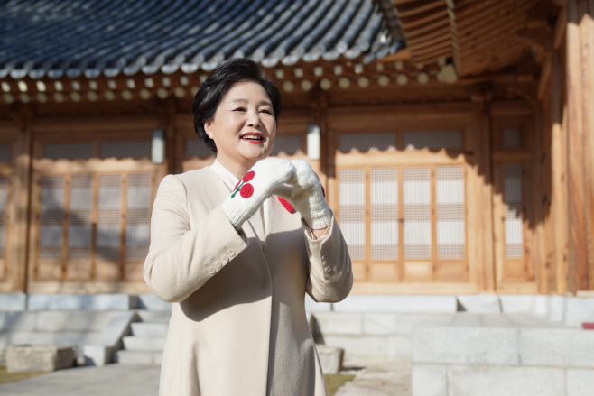 사랑의 온도탑 100도 달성 감사인사 전하는 김정숙 여사