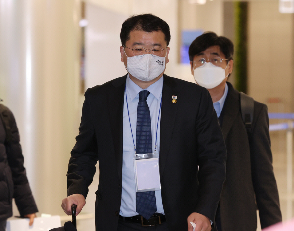이란 방문 마치고 귀국하는 최종건 외교부 차관