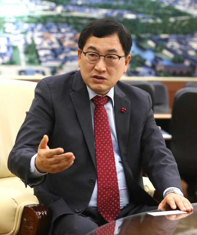 1. 주낙영 경주시장, 새해 첫 월급 기부…지난해 3월 1000만원