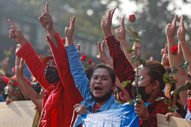 APTOPIX Myanmar <YONHAP NO-2495> (AP)