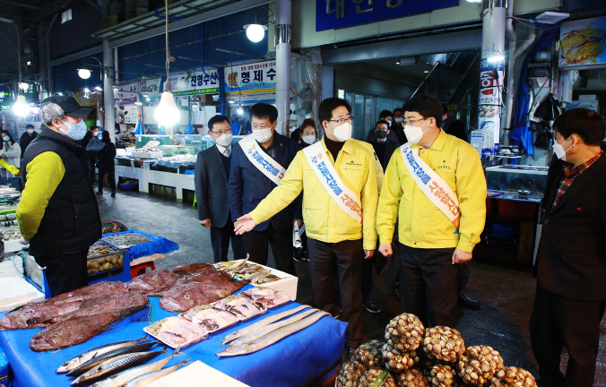 맹정호 서산시장 설 명절 맞아 전통시장 방문해 애로사항 청취