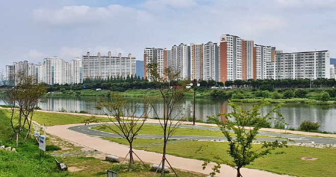 2. 경주지역 아파트 거래량 지난 1년 새 2배 증가