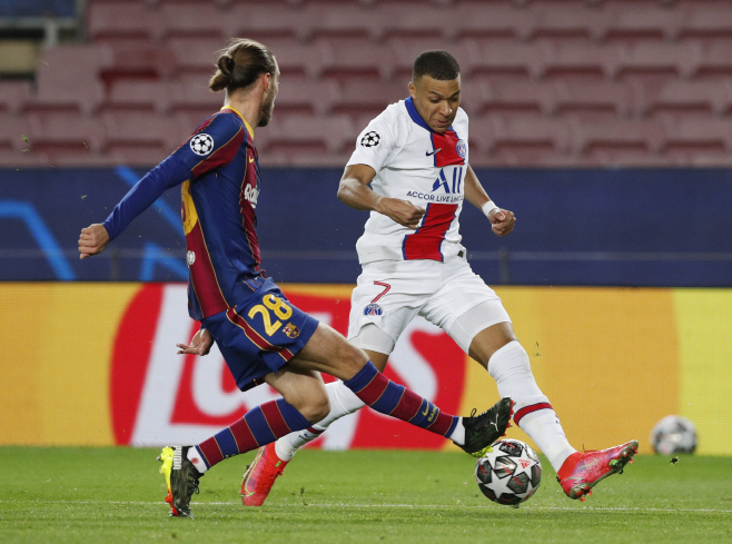 SOCCER-CHAMPIONS-FCB-PSG/REPORT <YONHAP NO-1053> (REUTERS)