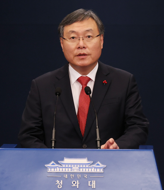 인사말 하는 신현수 신임 민정수석