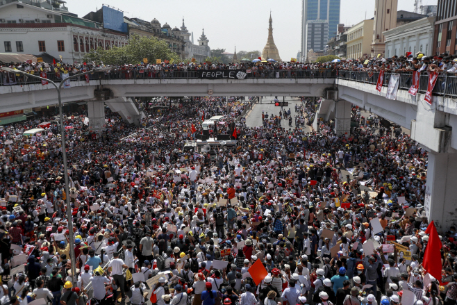 APTOPIX Myanmar <YONHAP NO-5384> (AP)