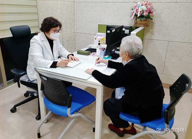 서산시, 만 60세 이상 치매 조기검진 지원