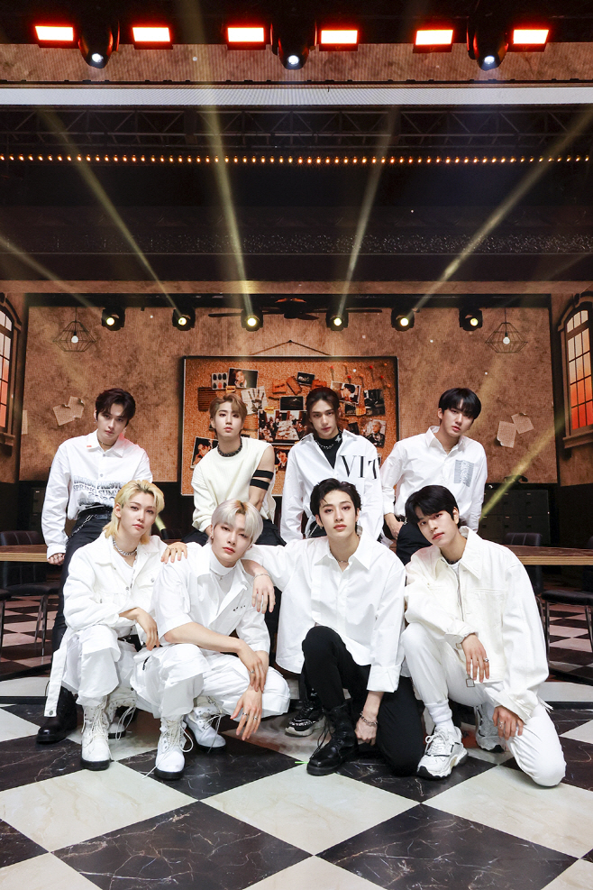 스트레이 키즈_팬미팅_단체 (3)