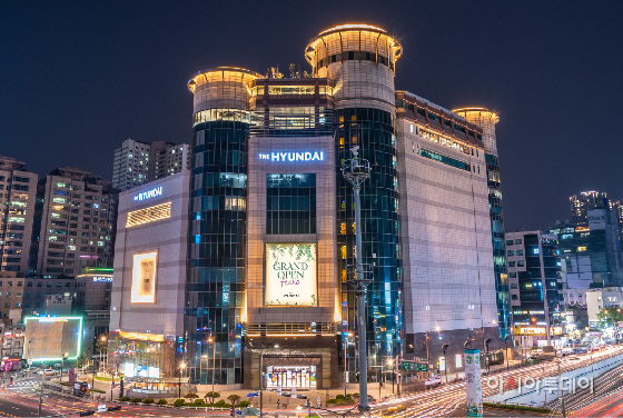 현대백화점 천호점 전경