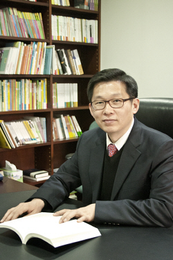 강일우_창비 대표이사