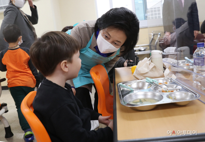 [포토] 박영선 '엄마의 마음으로 친환경 무상급식 합니다'