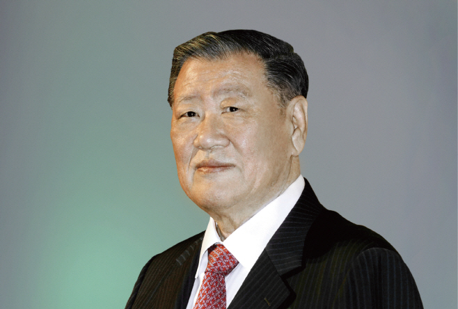 설립자 정몽구 회장 사진