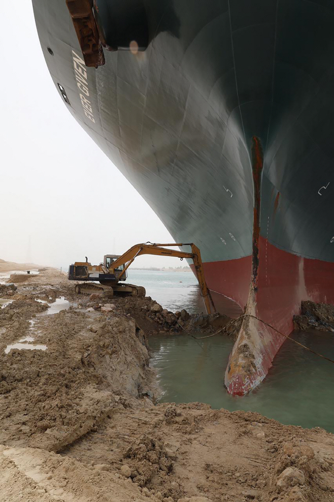 APTOPIX Egypt Suez Canal <YONHAP NO-0898> (AP)