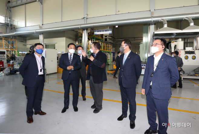 장현국 의장, 경기도 뿌리산업 활성화 위한 현장방문 실시