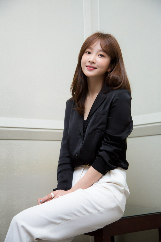 안희연