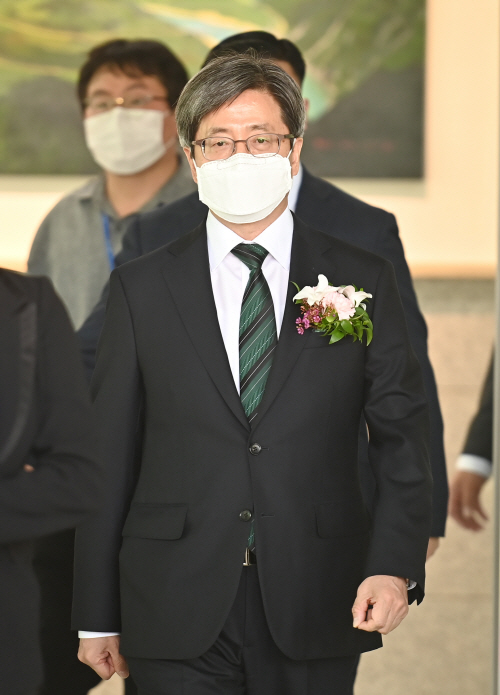 수원가정법원 신청사 준공식 참석한 김명수 대법원장