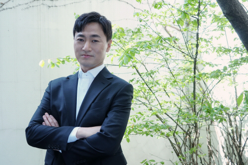 (20210503)사진자료_웨이브_이찬호CP_가로프로필