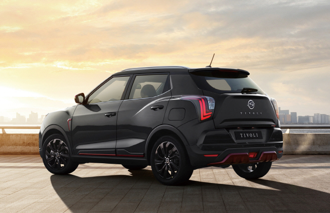 202105_2022_티볼리_R-Plus_블랙