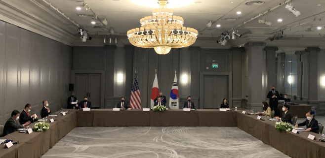 한·미·일 외교장관 회담 참석한 정의용 장관