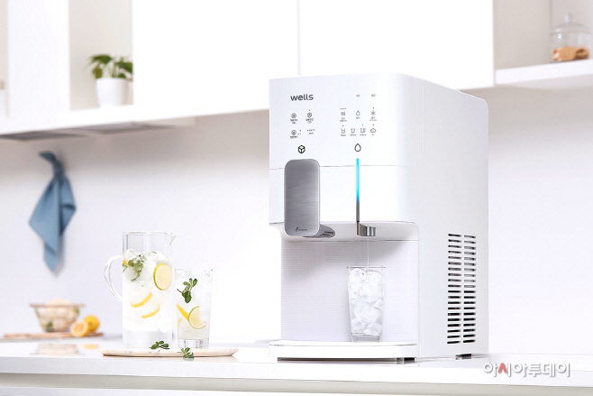 [사진자료] 웰스 얼음정수기 UV+_인테리어컷