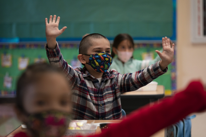 Virus Outbreak-California Schools <YONHAP NO-0892> (AP)