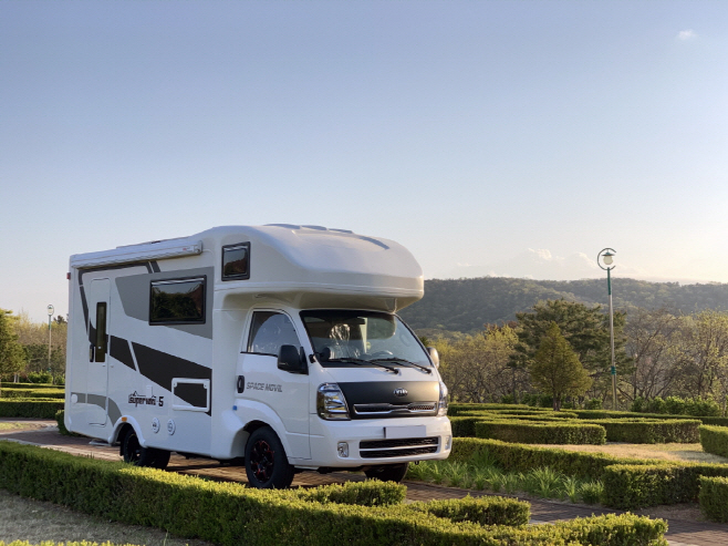 캠핑카 제작 판매업체 '스페이스모빌'이 경주엑스포대공원에서