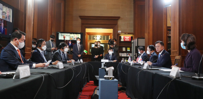 비즈니스 라운드 테이블, 발언하는 문 대통령