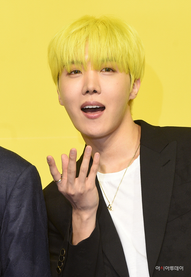 [포토]방탄소년단 제이홉, '촉촉하게 버터'