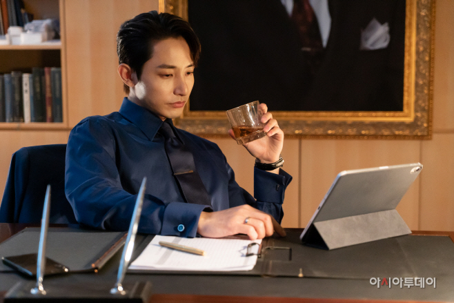 이수혁