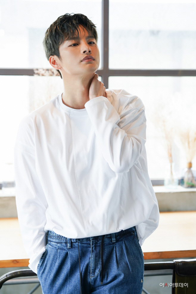 서인국