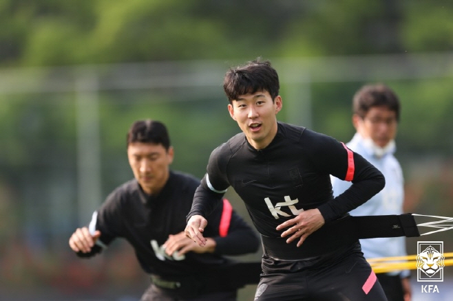손흥민, '출격 준비 완료'<YONHAP NO-4208>