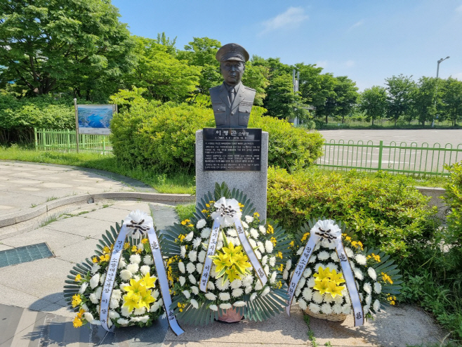 평택소방서, 故 이병곤 소방령 참배