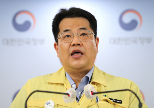 코로나19 백신 접종에 해열진통제 수요 급증…정부