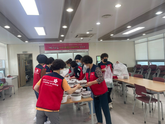 4-2. 사진(매주 목요일 사랑애(愛) 반찬배달 갑니다.)