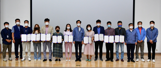 해단식사진(오른쪽8번째원흥대본부장_오른쪽3번째윤상조대외협