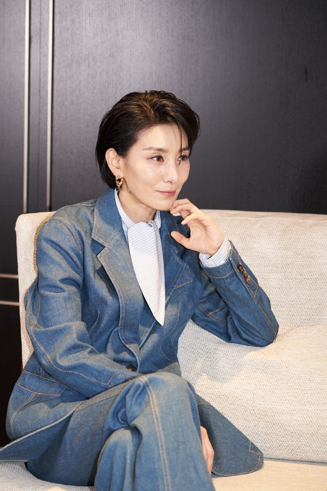 김서형
