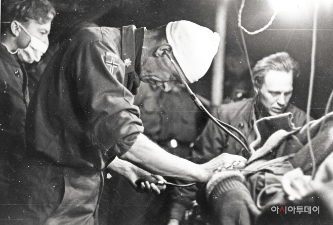 사진(노르웨이 이동외과병원 활동)