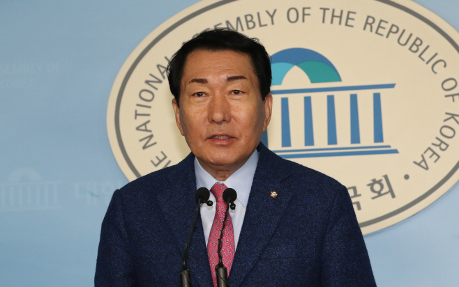 계양갑 출마선언하는 안상수 의원<YONHAP NO-3185>