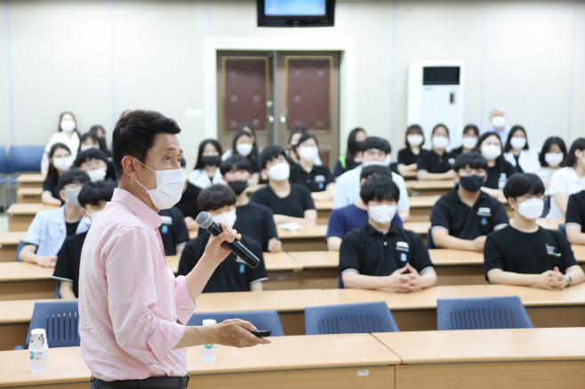 2107014 여러분이 포항의 미래입니다 이강덕 시장 포항제철고