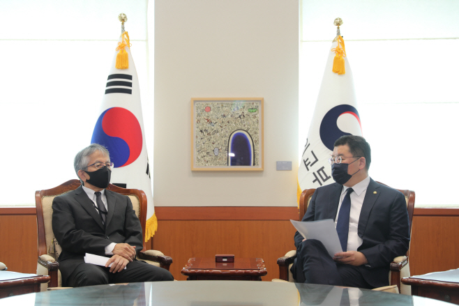 외교부, 주한 일본대사 초치<YONHAP NO-2165>